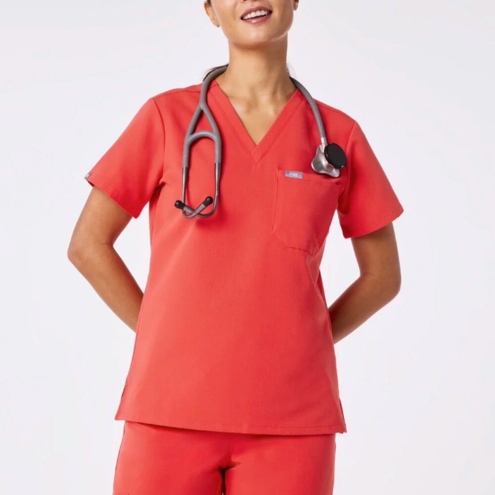 Catarina One-Pocket Scrub Top